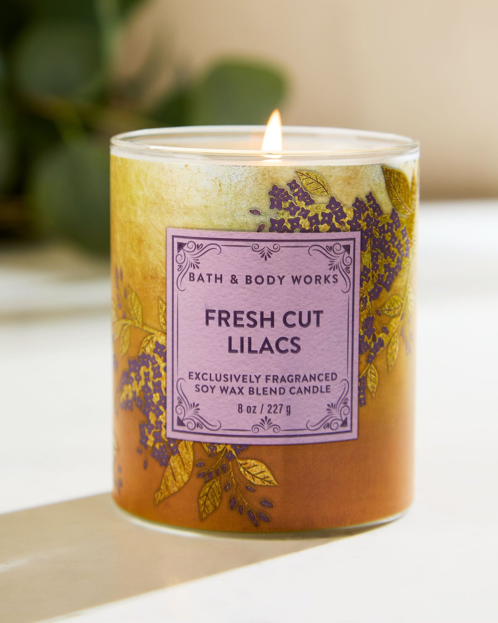Fresh Cut Lilacs Single Wick Candle - Image 6
