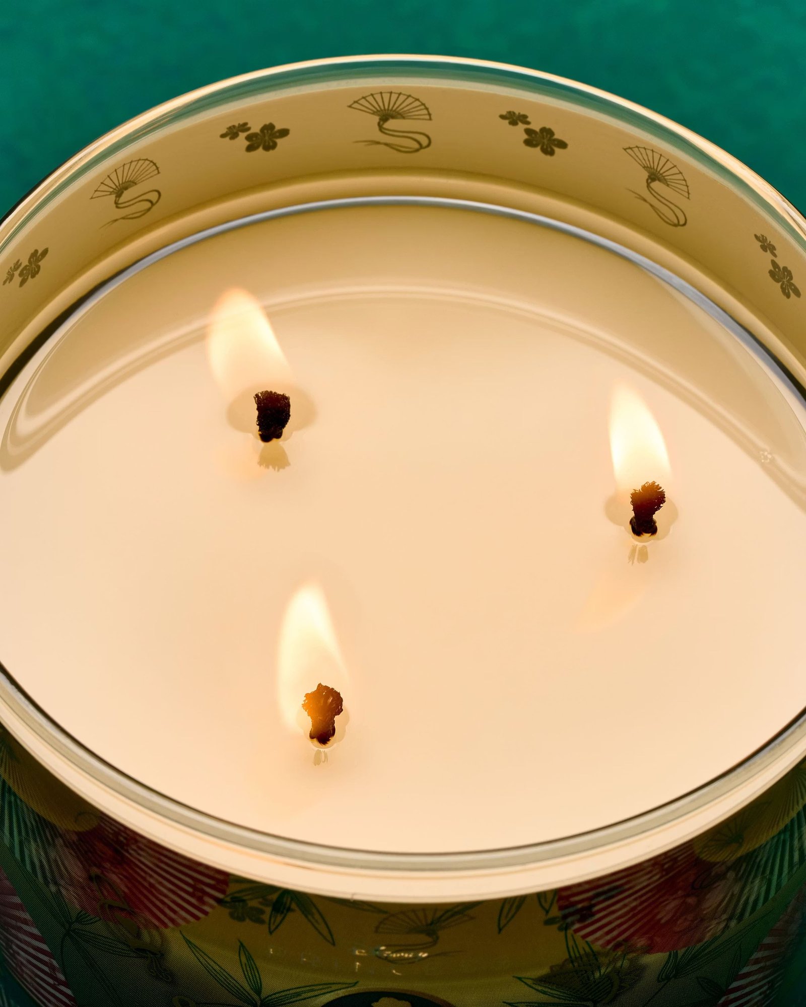 Mulan 3-Wick Candle - Image 5