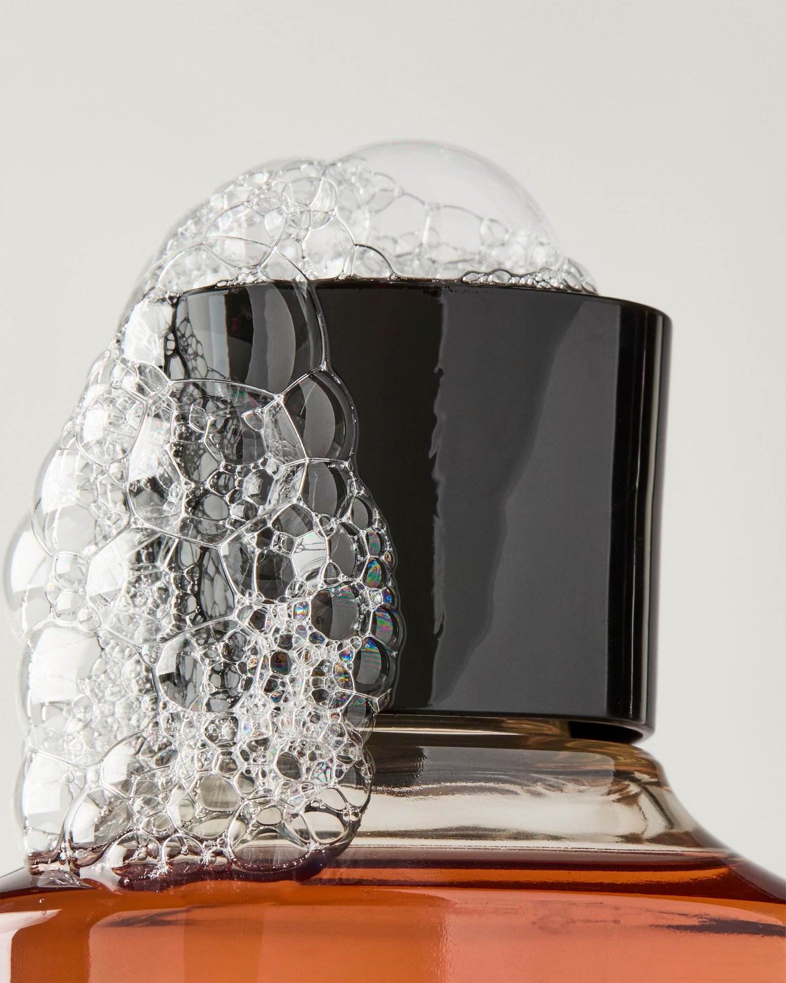 Mahogany Teakwood 3-in-1 Hair, Face & Body Wash - Image 5