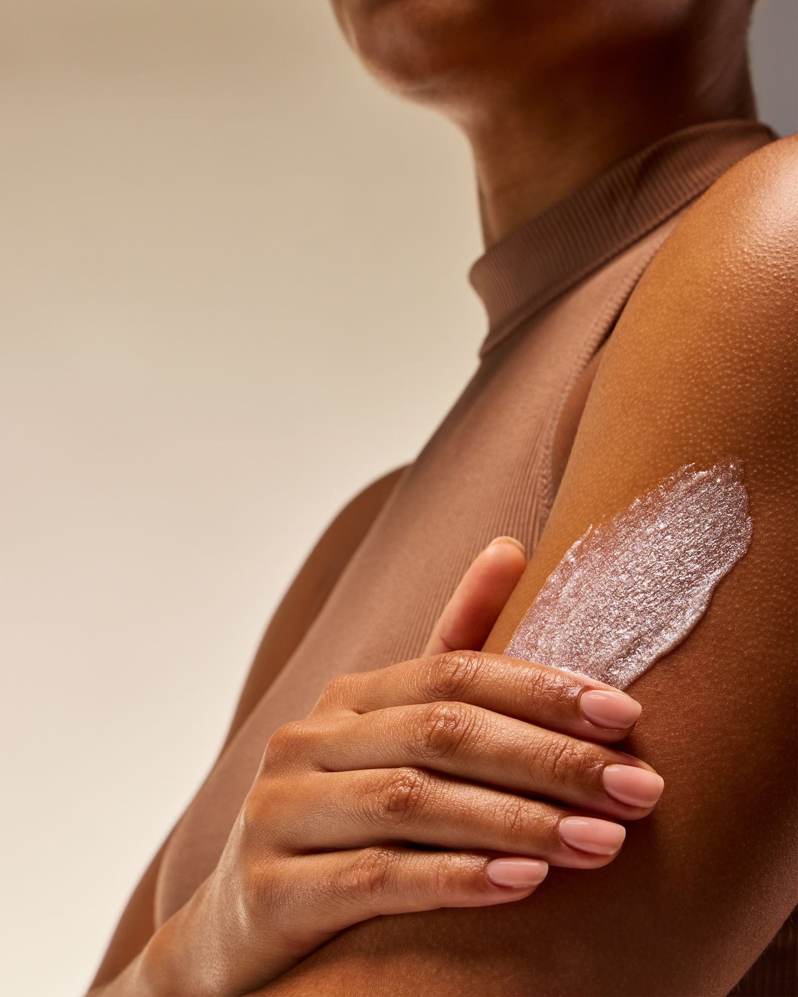 Into the Night Exfoliating Glow Body Scrub - Image 5