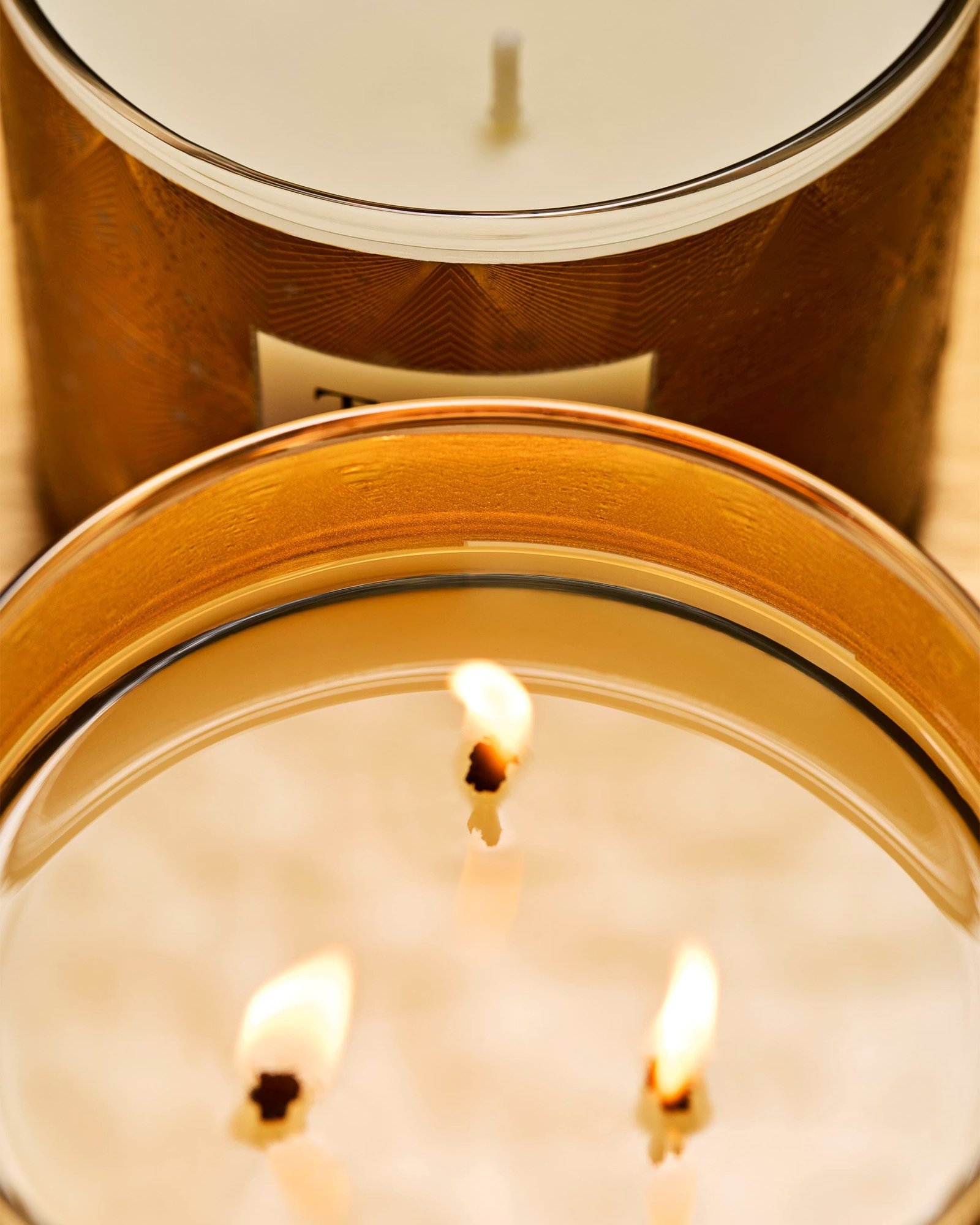 Touch Of Gold 3-Wick Candle - Image 5