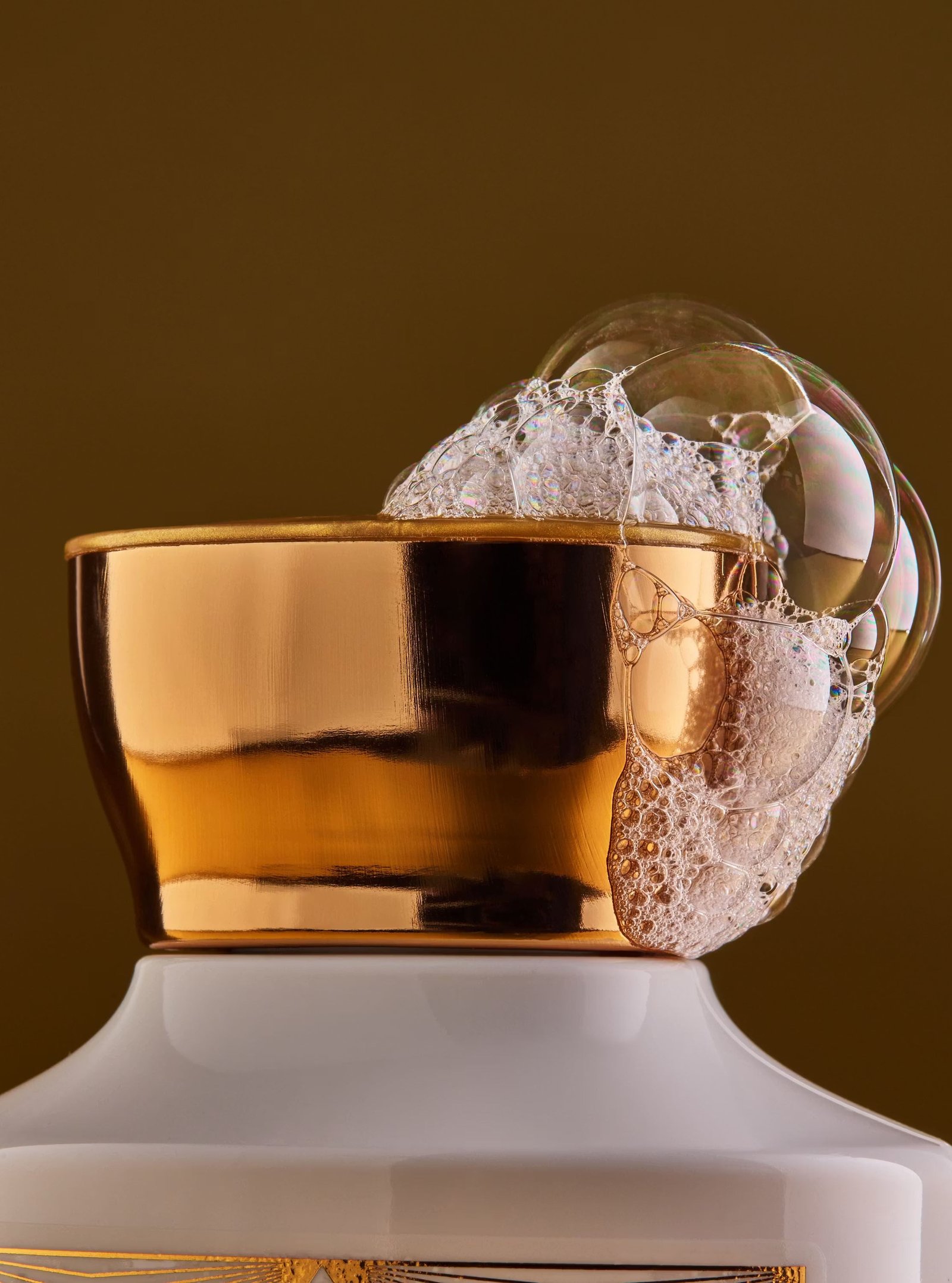 Touch of Gold Body Wash - Image 5