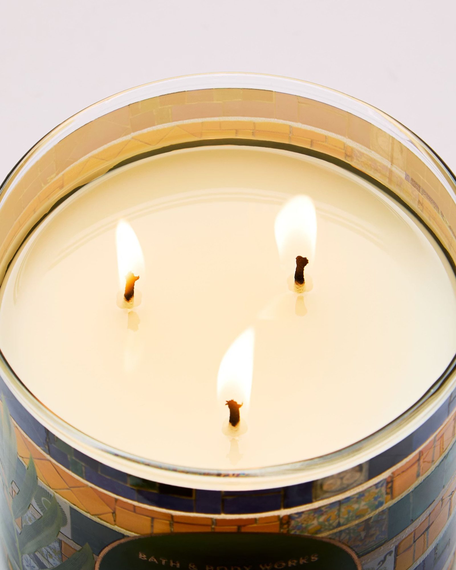 Sweet Kiwi & Starfruit 3-Wick Candle - Image 5
